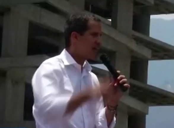 .@jguaido: Van a tratar de perseguirme. eso no nos va a detener    
