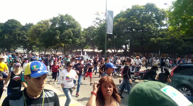 Caracas: Protesters withdraw after prolonged bursts from La Carlota