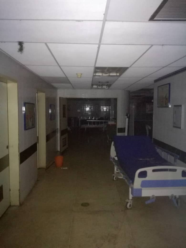 Zulia: General Hospital of the South Maracaibo is more than 52 hours without electricity. The foul smell of the morgue in the entire building. The generator does not work. 