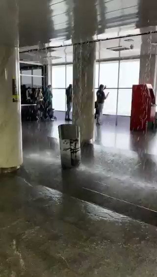 A recurring image in each rainy season at the Puerto Ordaz Airport