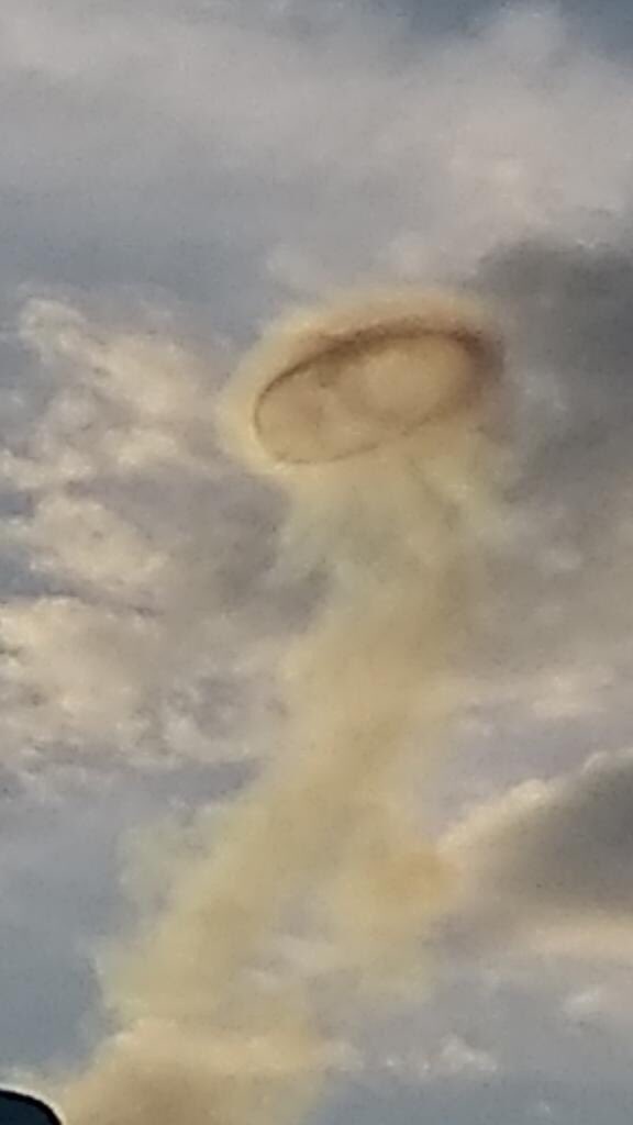 2 big explosions reported from the CAVIM site in Moron, Carabobo. Venezuela