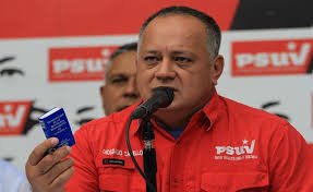 Diosdado Cabello: El Presidente Maduro ordenó un despliegue de la FANB en todo el territorio nacional.  Nosotros repetimos: Venezuela jamás atacará a nadie, pero se defenderá de lo que sea. Quienes llamen a intervención, serán tratados como enemigos
