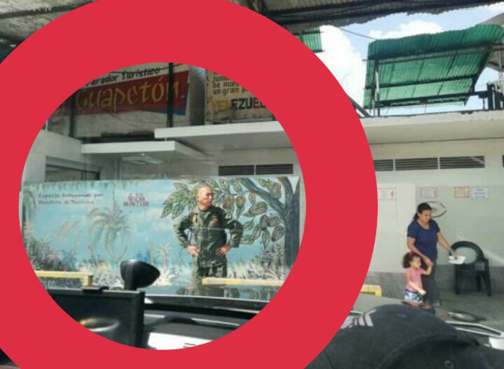 Chinese Soldiers were spotted at the El Guapetón service station in Miranda