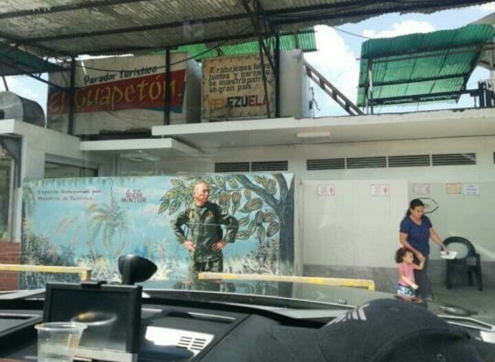 Chinese soldiers on a special forces exchange course spotted in Venezuelan Army uniform at a service station on Troncal 9 in Miranda near to Boca de Uchire Venezuela China