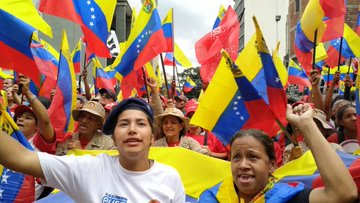 Chavistas took to the streets today in Caracas to express solidarity with Evo Morales, with protesters in Chile and Ecuador, and to reject imperialist meddling in Latin America