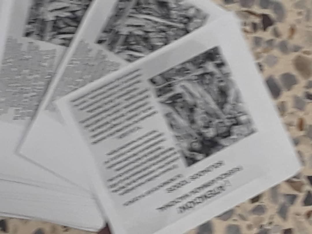 Posters have appeared in the IPSFA mall in Caracas last night with a message to the military on Military honor forces us to place the interests of the country over the interests of a high military command in the service of a gang of criminals installed in Miraflores Venezuela