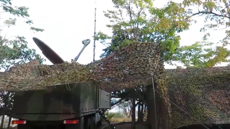 Another Venezuelan Air Defence location found.  Some sort of command and control centre/radar has been placed in the Avila. North of Caracas.
