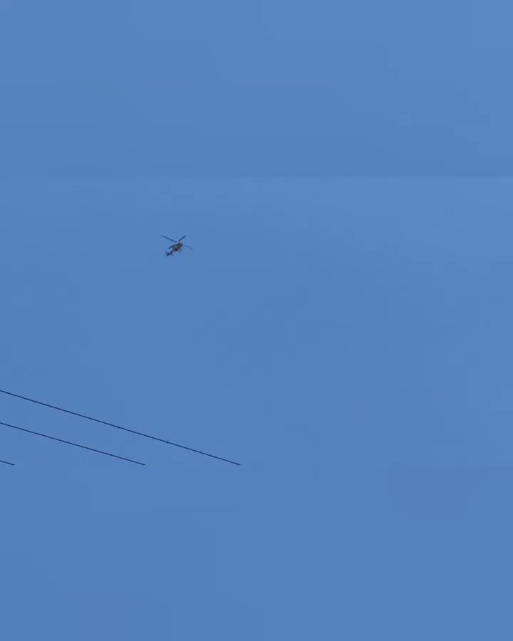 Venezuelan military Mi-8 helicopter seen over San Cristobal, Táchira.  There's some reports that wounded Venezuelan soldiers are reportedly being taken to the hospital there from Apure  Venezuela