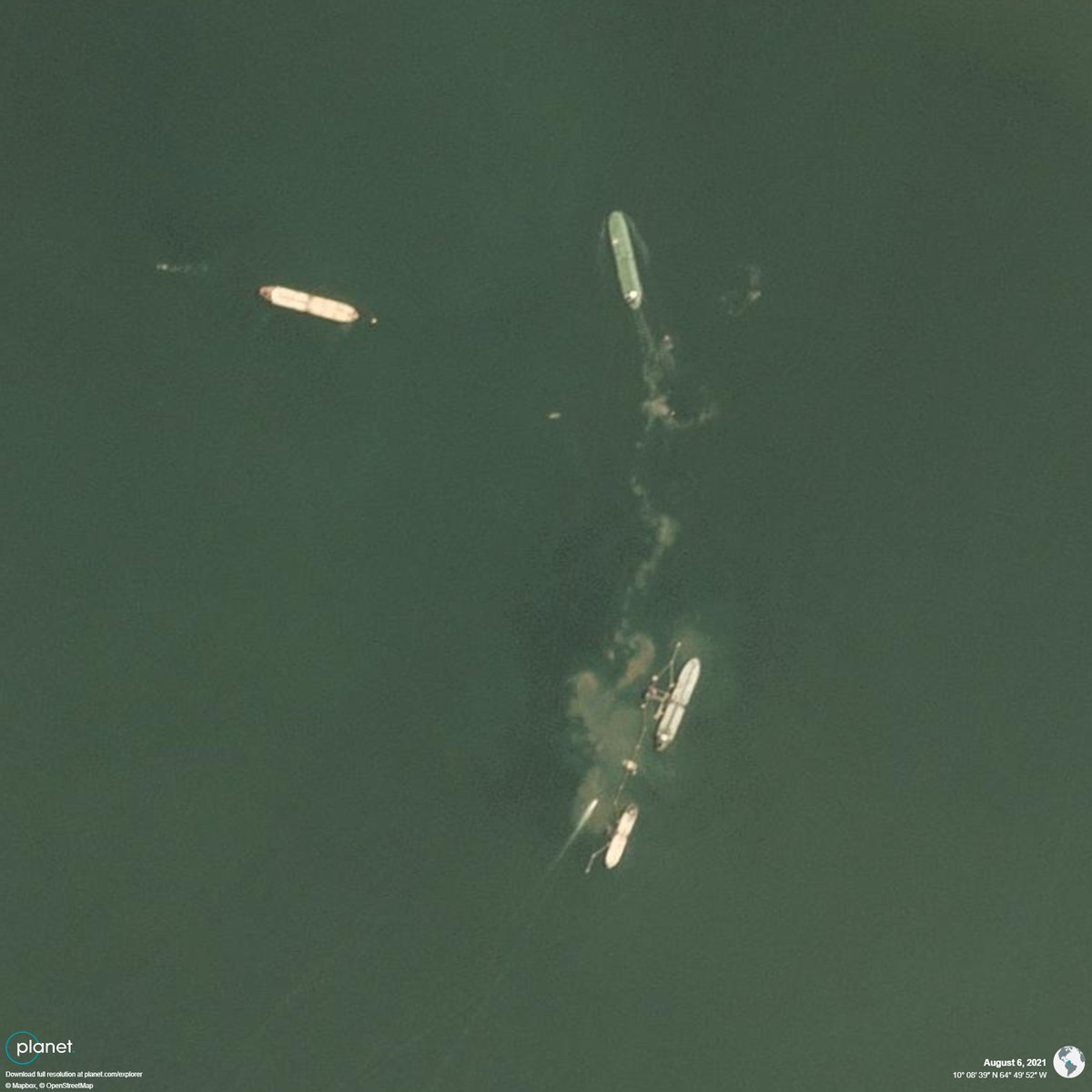 China-flagged YONG LE (9623257) completed her loading yesterday at the Jose Terminal in Venezuela. She is laden with 1.9 million barrels of crude oil for China. A @planet sat pic caught her as she left the berth. China does not officially import VE oil yet AIS is on. 