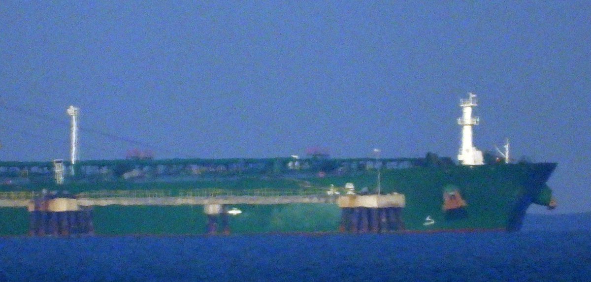 China-flagged YONG LE (9623257) completed her loading yesterday at the Jose Terminal in Venezuela. She is laden with 1.9 million barrels of crude oil for China. A @planet sat pic caught her as she left the berth. China does not officially import VE oil yet AIS is on. 