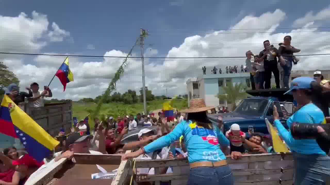 María Corina Machado continues in the Freedom Caravan in Maturín, Monagas state. Great, Monagas. We are ready for the avalanche of votes for Edmundo González in just 8 days