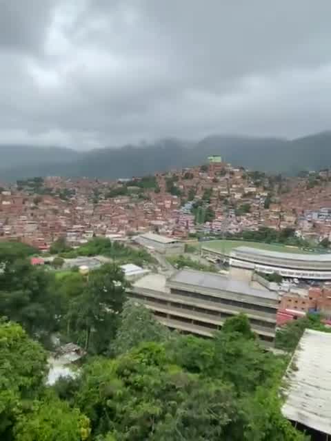 Loud banging of pots and pans reported in Petare, one day after the presidential elections in Venezuela