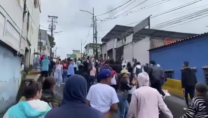 Gran multitud se manifestó en las calles de Los Teques