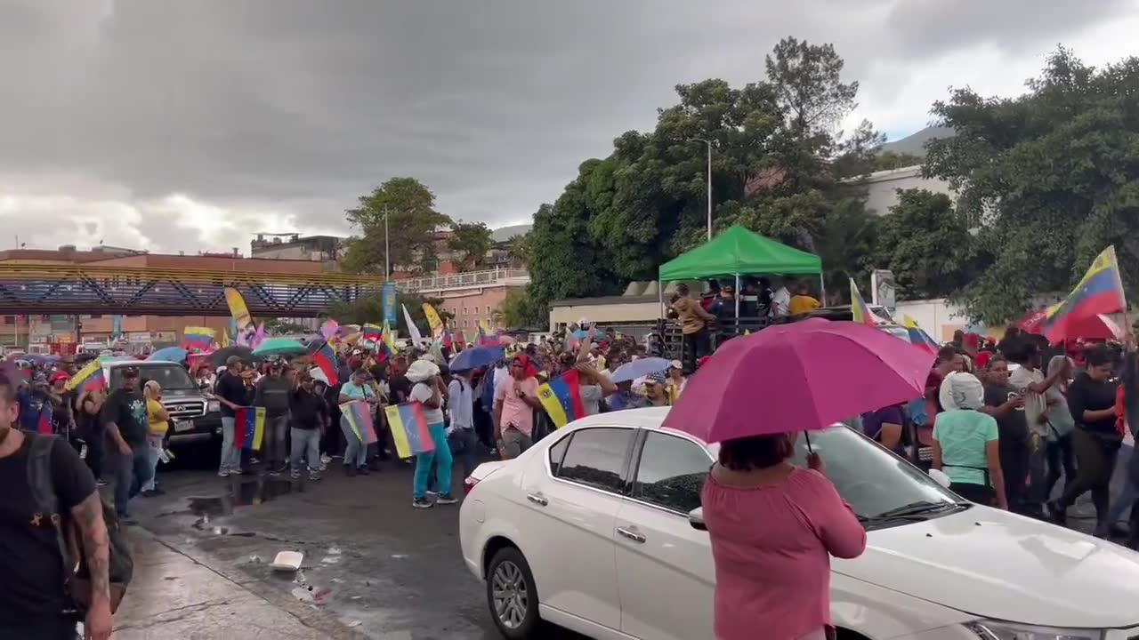 Avenue Sucre de Catia. Mobilisation vers le palais de Miraflores en soutien à Maduro