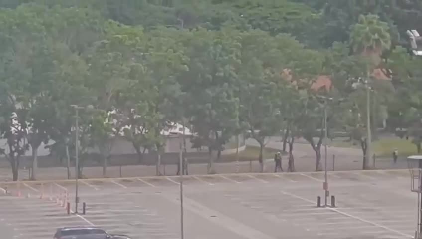 Reportan fuertes detonaciones en Av Universidad altura CC La Granja Naguanagua