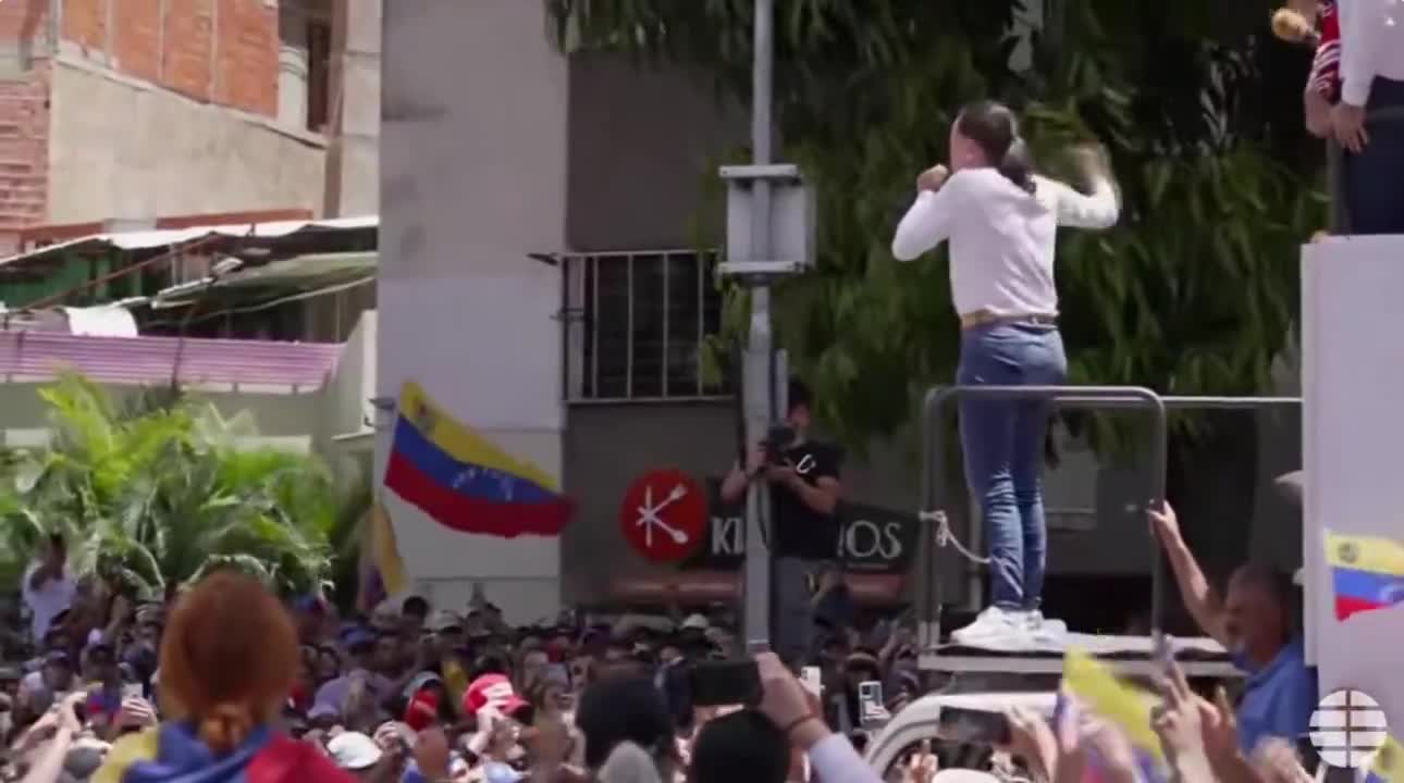 María Corina Machado dans Las Mercedes : Nous sommes entrés dans l'histoire. Rendons hommage à chacun de ces Vénézuéliens qui ont été des héros. Quoi de plus noble que de devenir témoin et gardien de la souveraineté populaire