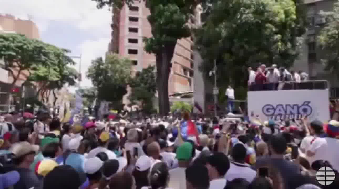 María Corina Machado dans Las Mercedes : Nous sommes entrés dans l'histoire. Rendons hommage à chacun de ces Vénézuéliens qui ont été des héros. Quoi de plus noble que de devenir témoin et gardien de la souveraineté populaire