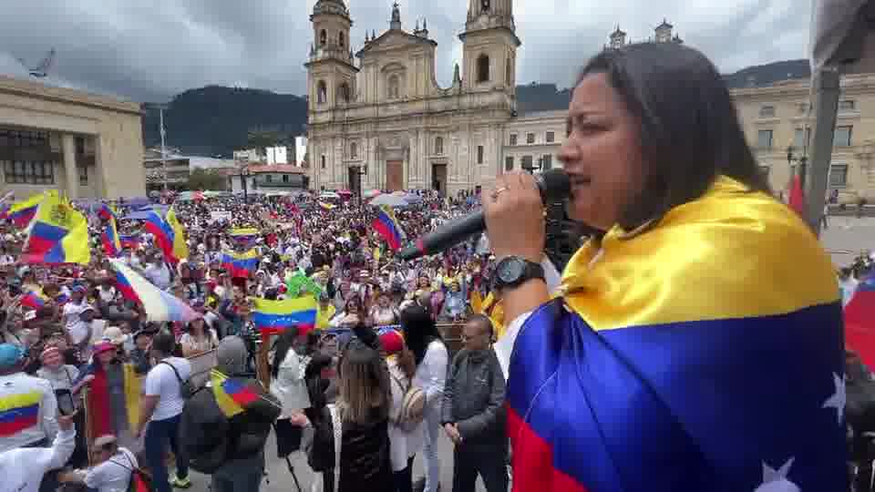 Abgeordneter @gabyarellanoVE von der Plaza de Bolívar in Bogotá: „Sagen Sie Ihrer Mutter, Ihrem Vater, Ihrer Familie, haben Sie Geduld mit uns, das Treffen findet nicht im Dezember statt, sondern im Januar, wenn Edmundo in Miraflores ist.