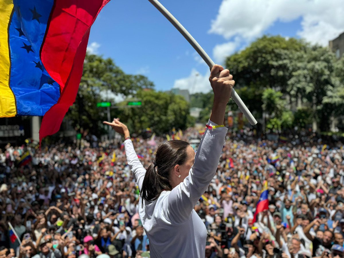 Caracas today in the streets, peacefully, against Maduro's fraud