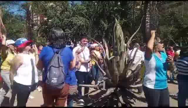 Citizens protest in Montalbán, Caracas, defending the Constitution and demanding recognition of what they call the overwhelming victory of Edmundo Gonzalez in the June 28 elections, at the rally point in front of the Venezuelan Episcopal Conference