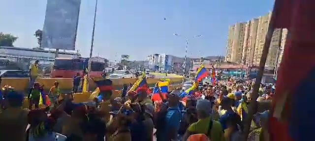 11:15 am: In Barcelona, Anzoátegui state, the police also withdraw and the protesters manage to gather at the agreed point