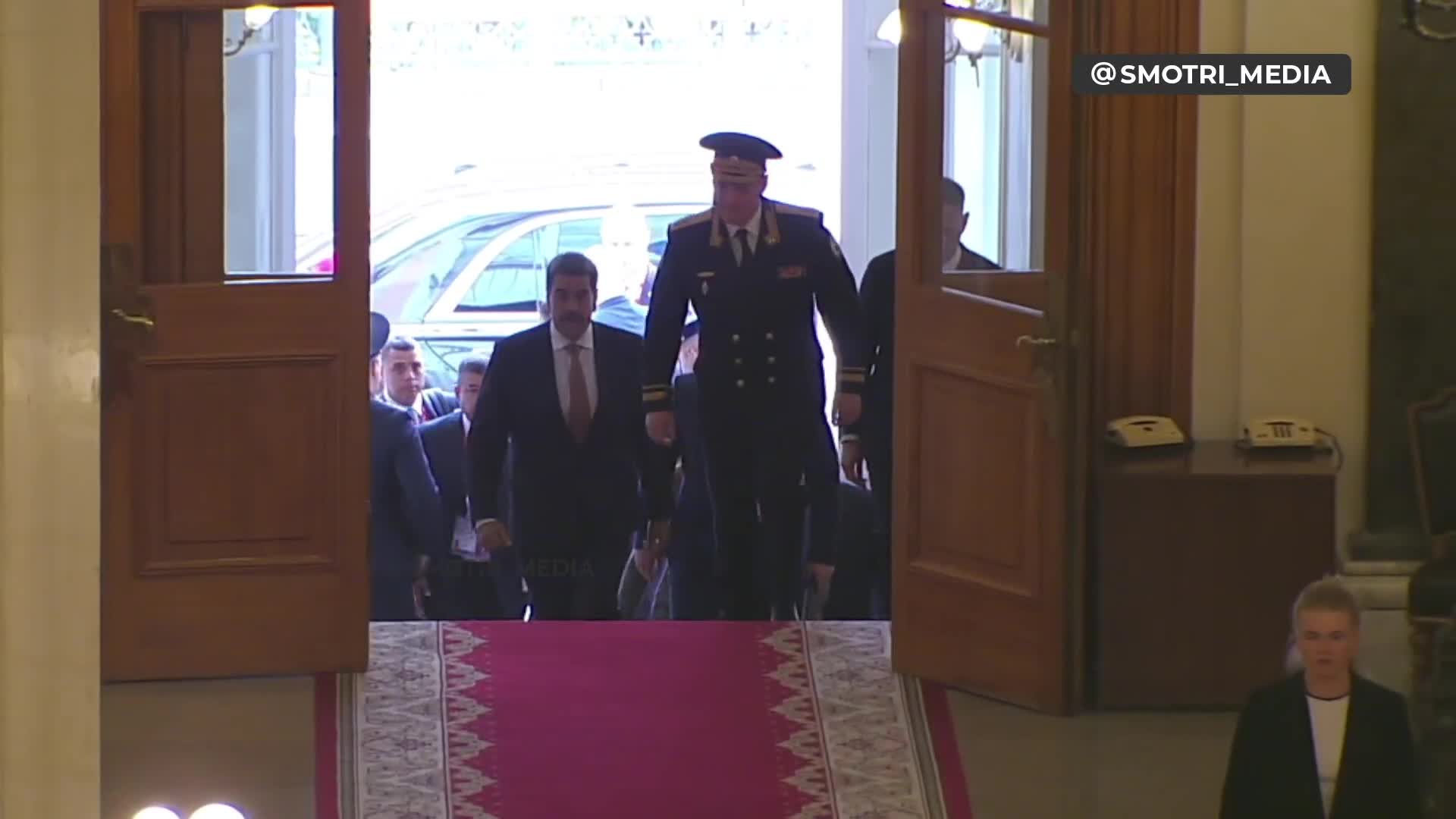 Maduro llegó al Kremlin para reunirse con Putin