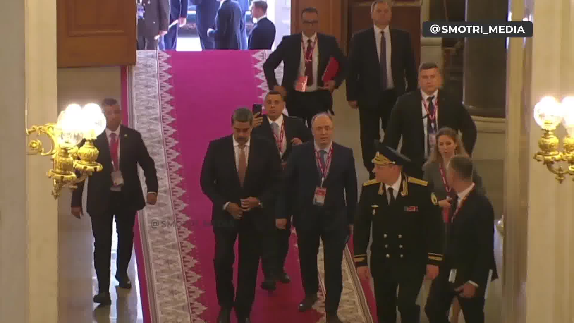 Maduro, Putin'le görüşmek üzere Kremlin'e geldi