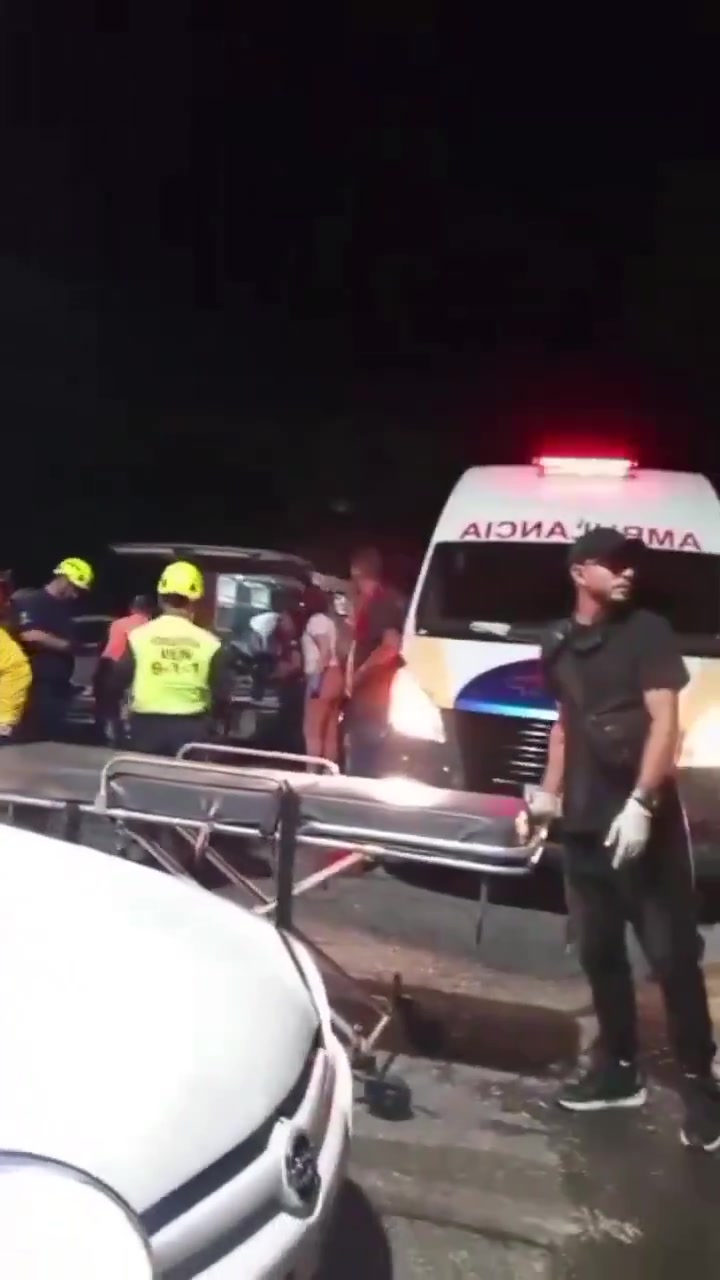 Tragic accident in Aragua: one dead and 35 injured when a bus fell into a ravine on the Choroní highway. According to local media, the fatal victim was identified as Jeaneth de los Ángeles Iruma (39).