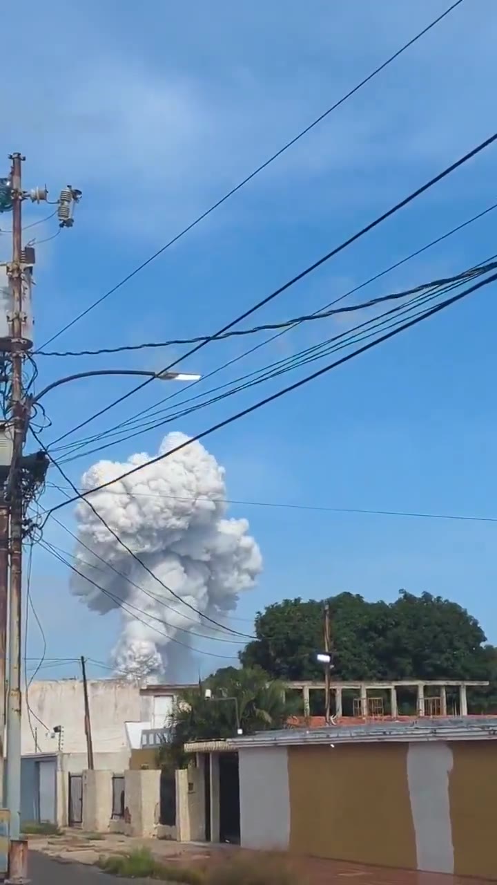 A powerful explosion occurred at a fireworks factory in San Francisco, Zulia state. So far, there are no reports of injuries.