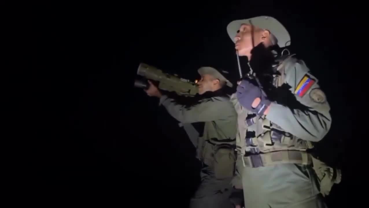 Venezuelan military test firing an Igla at a target flare on Isla Orchilla last night during large scale military exercises on the island from the Marines, Navy and military aviation