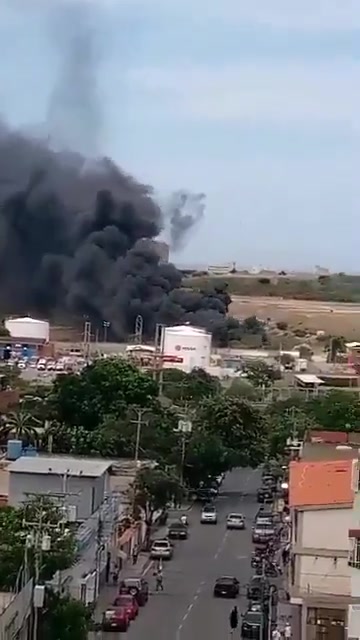 Aircraft crashes on Maiquetía Airport runway due to strong winds: weather conditions may have caused the incident