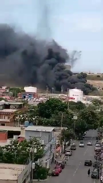 Aircraft crashes on Maiquetía Airport runway due to strong winds: weather conditions may have caused the incident