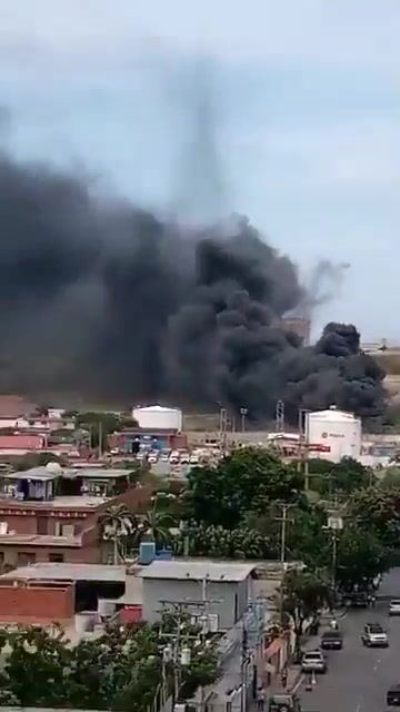Aircraft crashes on Maiquetía Airport runway due to strong winds: weather conditions may have caused the incident