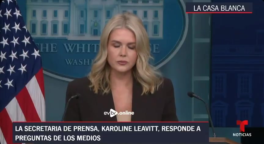 US Avoids Offering Details on Phase Two of Military Operation Against Drug Trafficking in the Caribbean The White House on Monday avoided offering details about the possible activation of a phase two of the US military deployment in the Caribbean Sea against drug cartels. During a press conference, presidential spokesperson Karoline Leavitt indicated that she would not go into details about the specific proposals of the president, but reiterated Washington's position regarding the Maduro regime. We have been clear: the Maduro regime is illegitimate. Trump has taken very strict measures to combat drug trafficking and prevent drugs from entering our country from Venezuela, Leavitt stressed. - @EVTVMiami