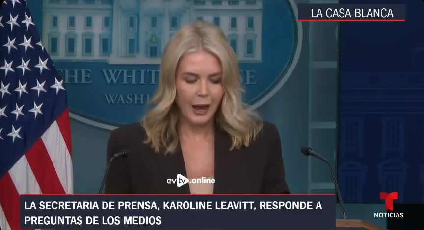 US Avoids Offering Details on Phase Two of Military Operation Against Drug Trafficking in the Caribbean The White House on Monday avoided offering details about the possible activation of a phase two of the US military deployment in the Caribbean Sea against drug cartels. During a press conference, presidential spokesperson Karoline Leavitt indicated that she would not go into details about the specific proposals of the president, but reiterated Washington's position regarding the Maduro regime. We have been clear: the Maduro regime is illegitimate. Trump has taken very strict measures to combat drug trafficking and prevent drugs from entering our country from Venezuela, Leavitt stressed. - @EVTVMiami