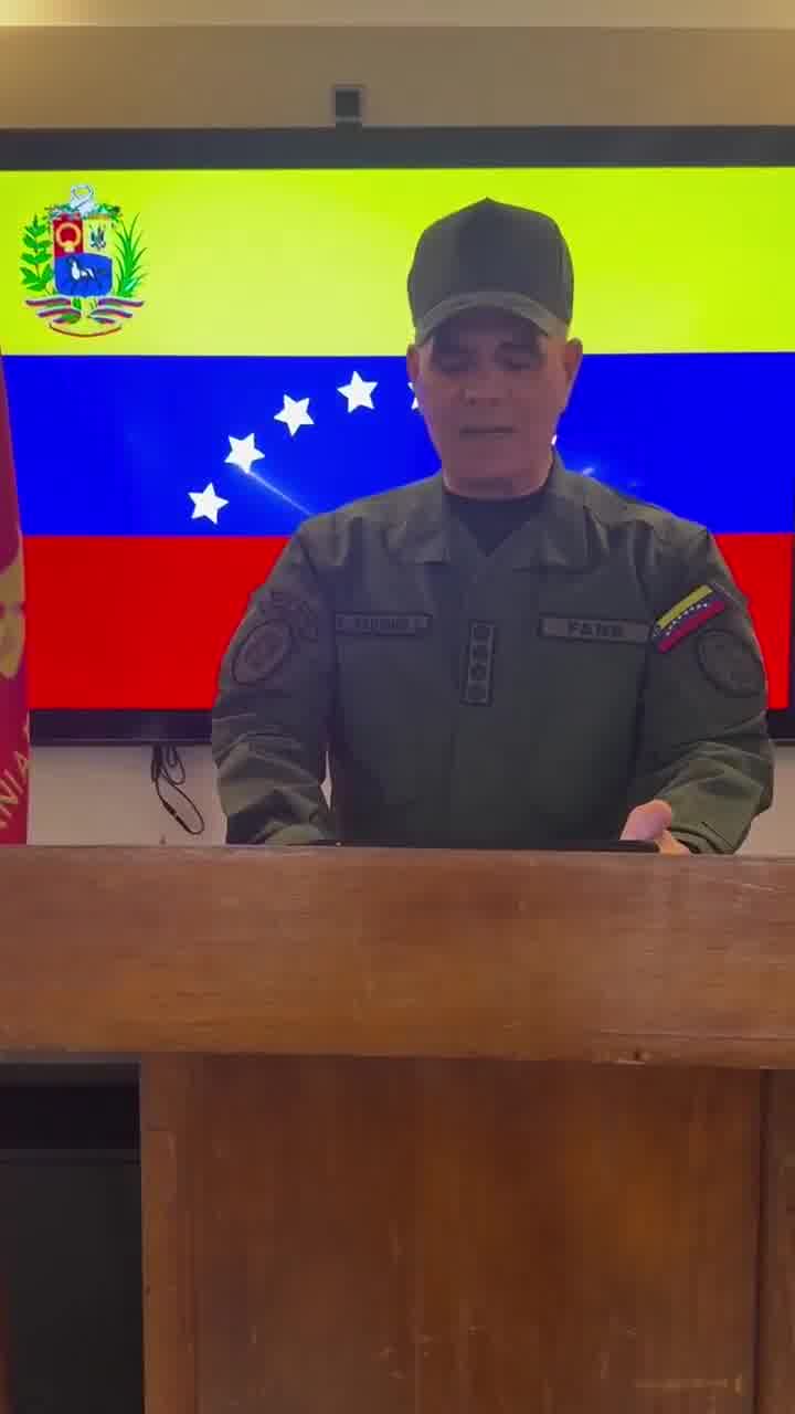 Defense Minister Padrino López, speaking from the Maduro regime, reports: - He reports a US bombing in Caracas, La Guaira, and Aragua. - He accuses the US of being responsible.