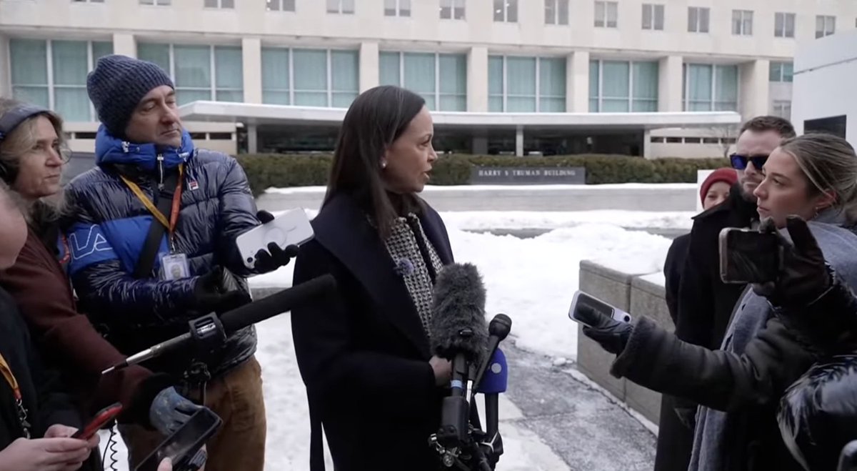 María Corina, after meeting with Marco Rubio: It's not what Delcy says, but what she does. Let's evaluate based on the facts. Things are happening that were unthinkable in Venezuela before January 3rd.